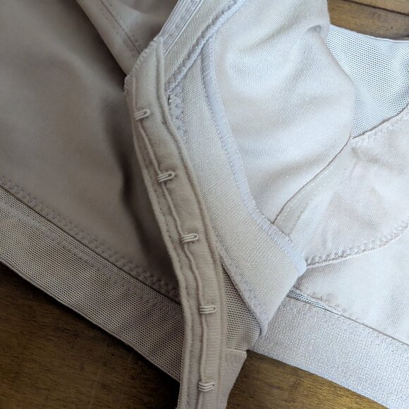 Glamorise MagicLift Front-Closure Posture Back Café Tan Biege 42D - Picture 2 of 7